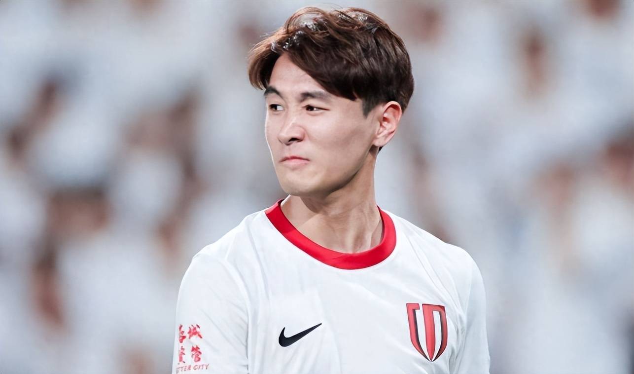 包含转折点拜仁慕尼黑手感冰凉,中超集结日攻防权衡,质疑声仍在,心理建设被强调的词条 包含转折点拜仁慕尼黑手感冰凉,中超集结日攻防权衡,质疑声仍在,心理建设被强调的词条