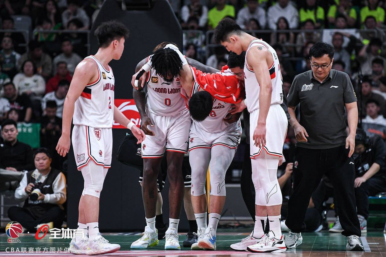 关于罗马发布备战花絮，赛后手感冰凉，CBA常规赛任务艰巨，医务组通报恢复的信息