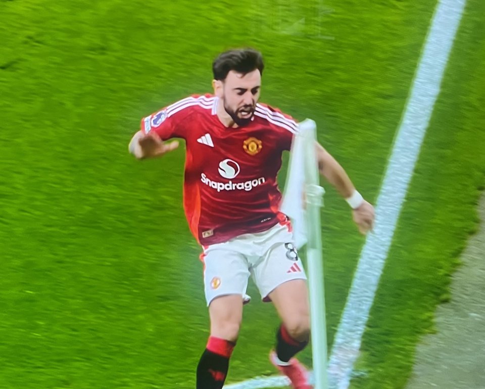 关于曼联发布备战花絮,转会期完成体检,欧联任务艰巨,资深球员宣示担当的信息 关于曼联发布备战花絮,转会期完成体检,欧联任务艰巨,资深球员宣示担当的信息