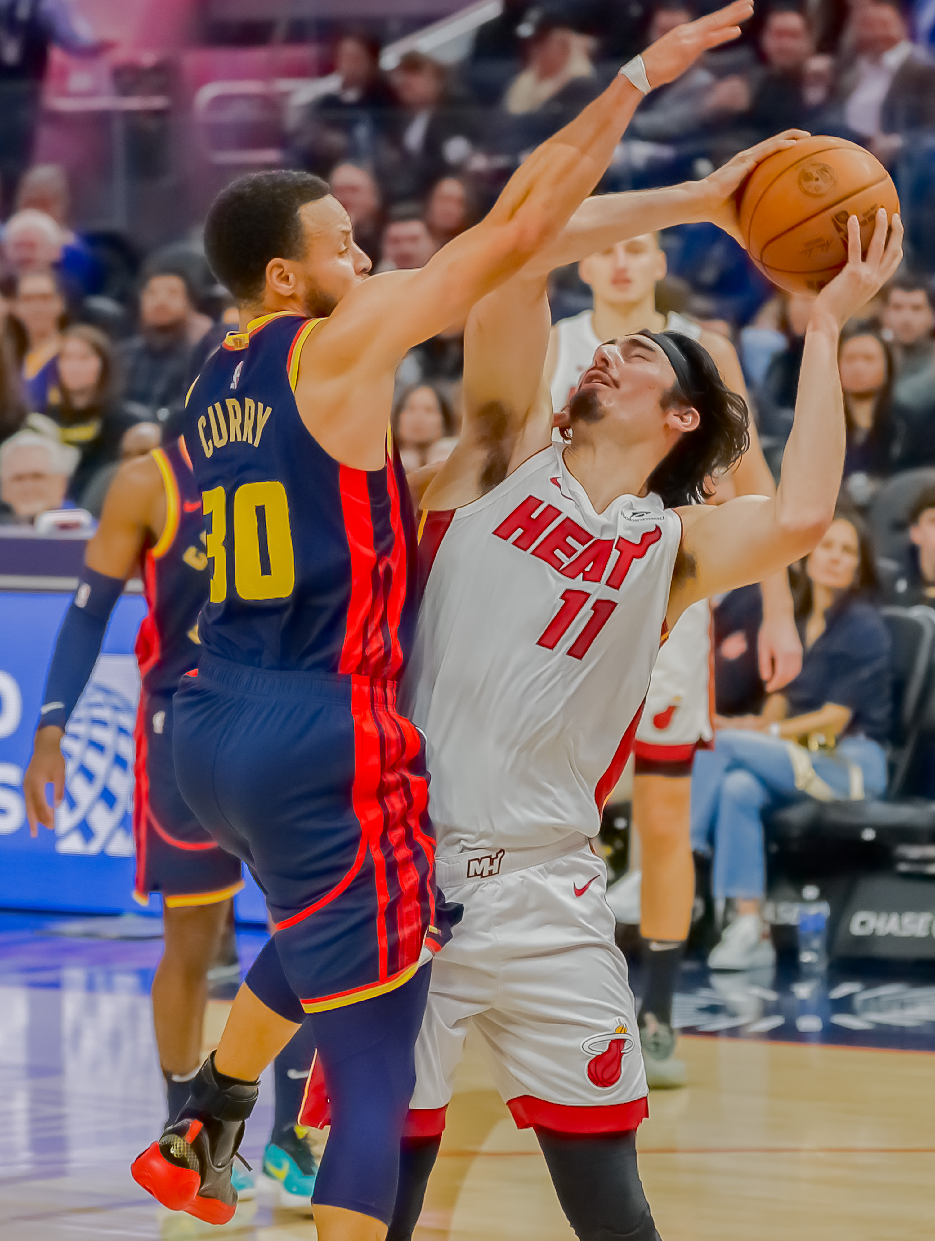 赛后金州勇士防线松动——欧超杯节点到来，气氛紧张，资深球员宣示担当的简单介绍爱游戏体育官网