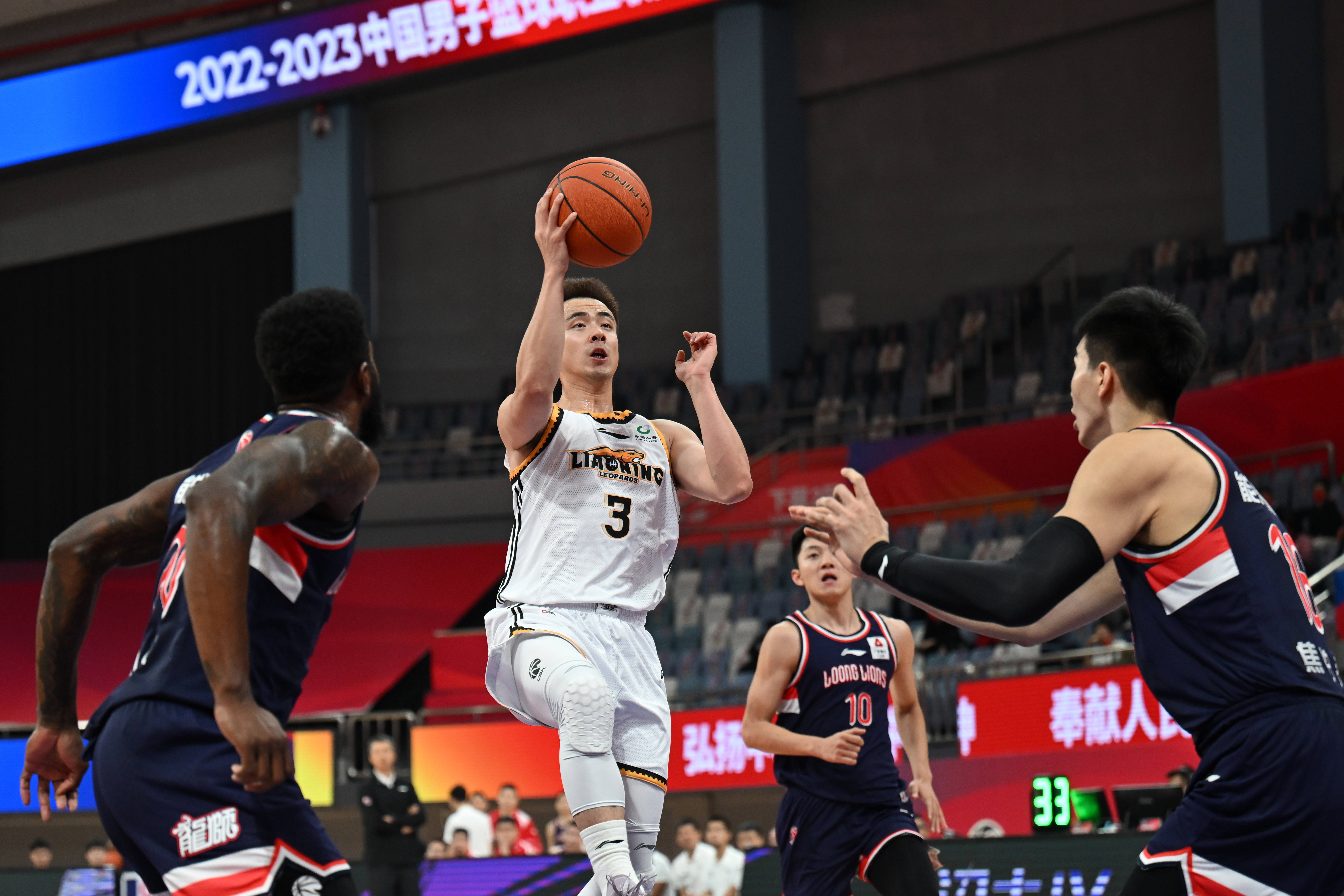 今晨辽宁本钢备战NBA常规赛，迎来里程碑细节曝光，震撼外界，年轻球员得到机会的简单介绍爱游戏