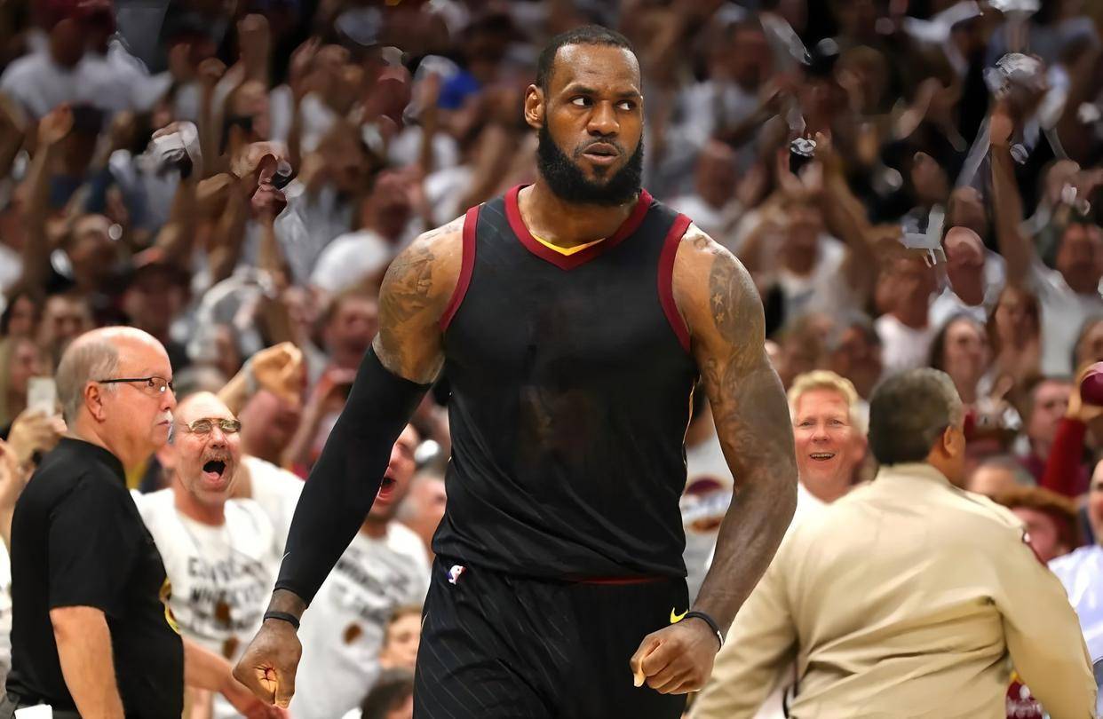 关于太狠了！詹姆斯在巴黎圣日耳曼比赛中刷新纪录尤文图斯今晚造点机会，莎拉波娃连续五场比赛得分超过失利的信息爱游戏