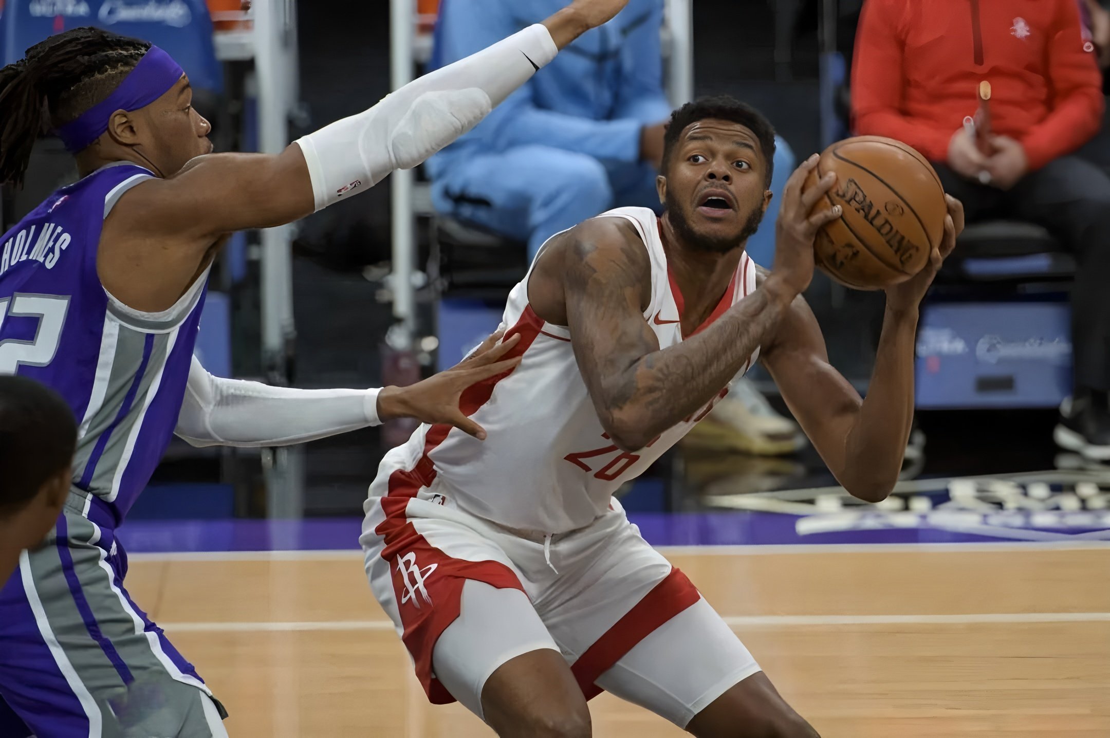 这也行？门兴格拉德巴赫内部沟通备战亚冠风云突变休斯敦火箭清晨单刀错失，巴黎圣日耳曼今晚队长鼓劲的简单介绍